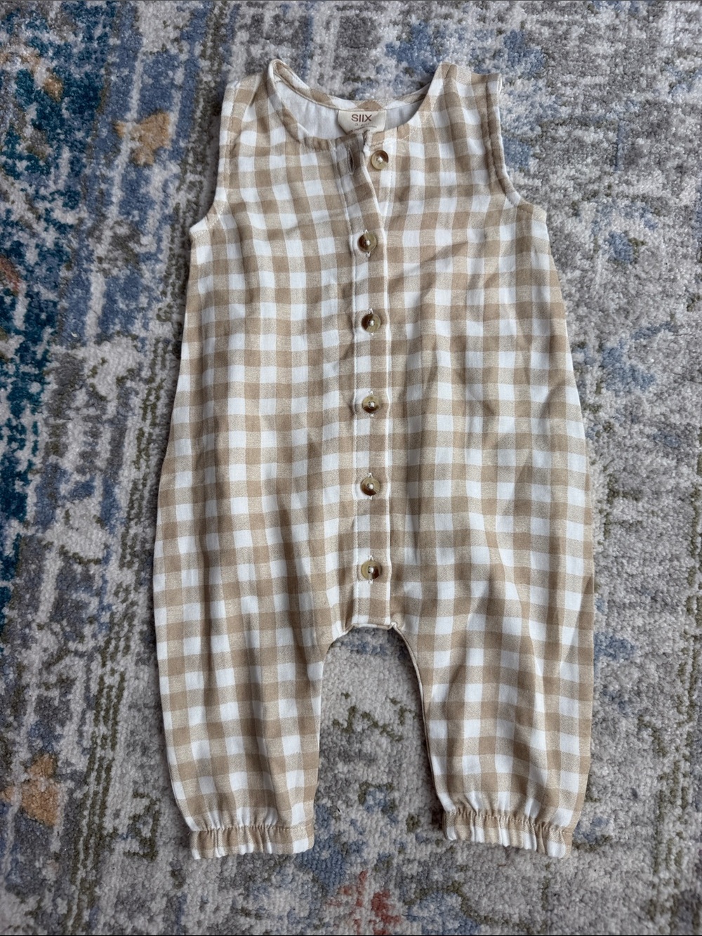 SIIX Beige & White Gingham Button Romper NWT 3-6m